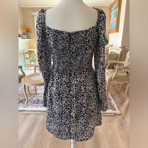Abercrombie & Fitch Ditsy Floral Long Sleeve Dress - Size S - Picture 3 of 3